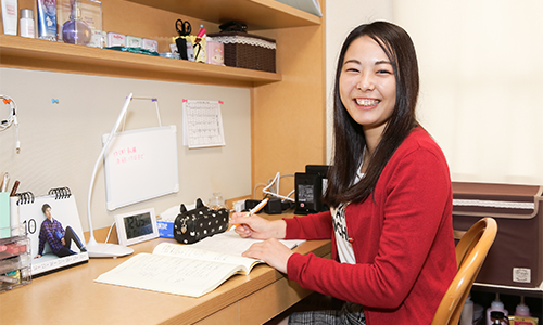 オックスフォードハウス（女子学生用）女子寮室内 